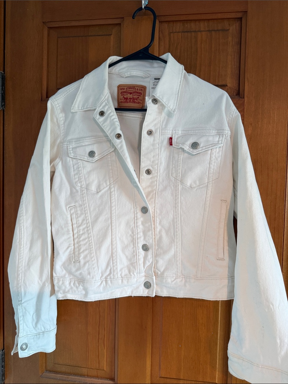 Levi's White Denim Trucker Jacket with Button-Front